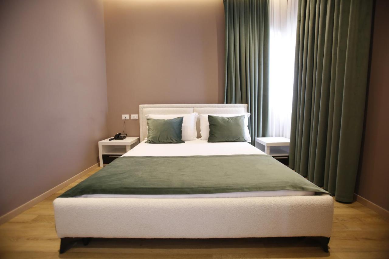 Akropoli 3* Tirana